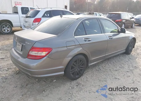 2009 Mercedes-Benz C 300 Luxury/Sport from USA, damaged, VIN WDDGF54X09R063244